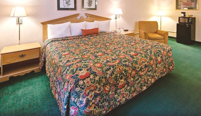 Key Inn Roseville - 1 Queen Bed Smoking
