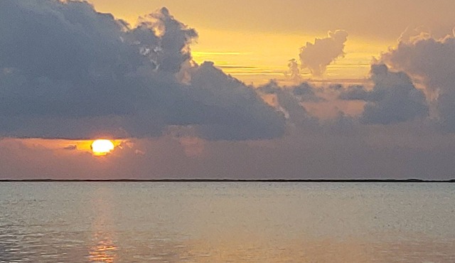 Key Largo Sunset - Bayside open water - Tropical inspired 3 bed/2 bath