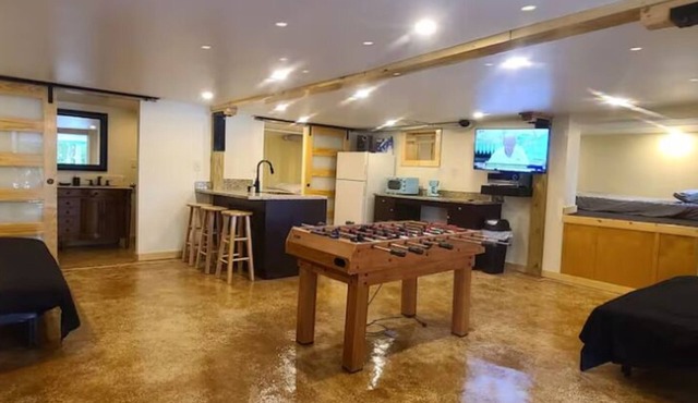 Key Lime Resorts - Unit #4 Cheeseburger in Paradise