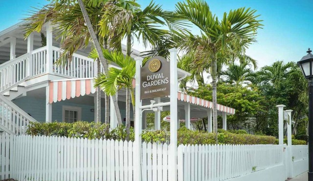 Key West Beach Stay + Free Breakfast, Pool & Spa