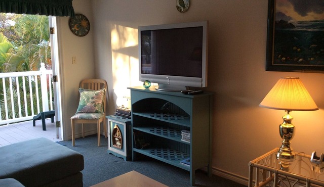 Key West, Gated Truman Annex Condo, new Waterfront Park, and Ft. Zach Beach.