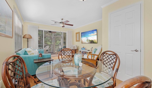 Key West Happy Hideaway! Beautifully Renovated! 2 BDR/1.5 BA, GOLF, POOL, GYM