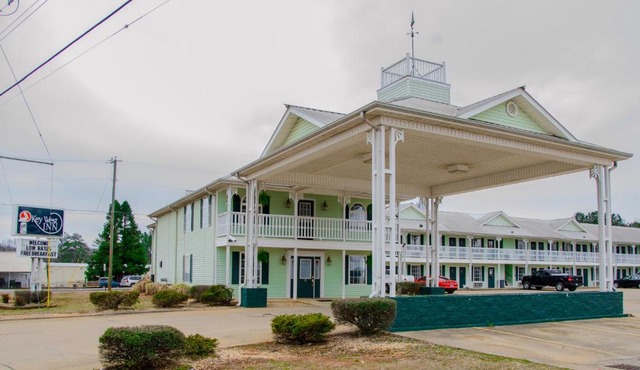 Key West Inn - Childersburg