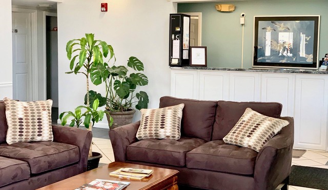 Key West Inn - Childersburg