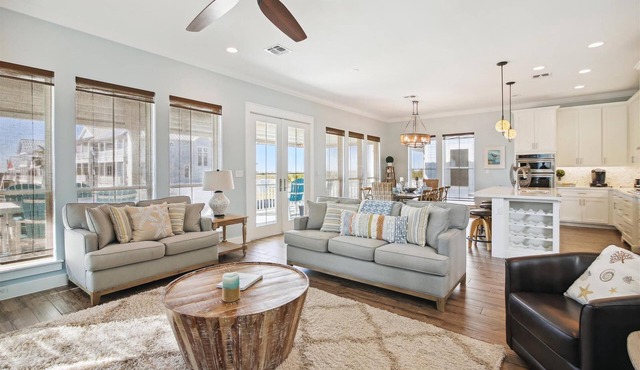 Key West | Pet Friendly, Luxury Details, 3 Decks!