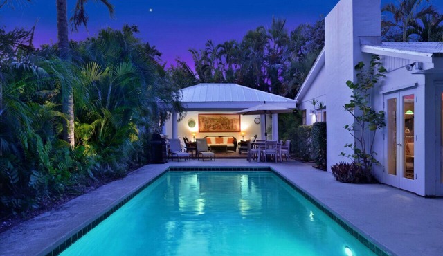 Key West Private Pool Garden Villa - 2 Blocks from Beach