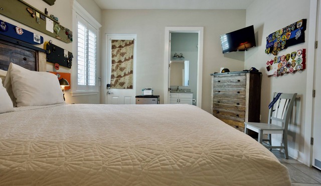 Key West Style Apartment - with pool/hot-tub