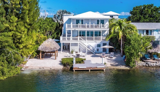 Key West Sugarfoot Sunsets Waterfront Home w/Luxury Amenities