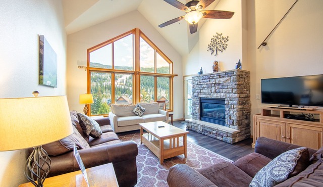 Keystone Condo w/Mountain Views & Only a Short Walk to Shops & Dining!