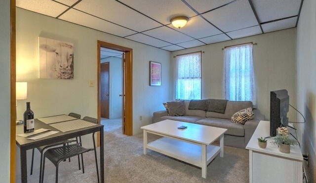Keystone Efficiency, Apt #3nDowntown Hershey One Bedroom Efficiency