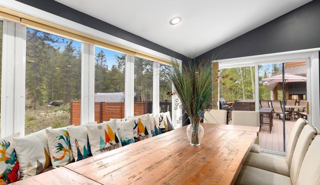 Keystone Ski Resort w/Free Shuttle, Pet Friendly, Private Hot Tub, Pool Access!