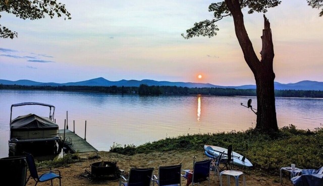 Kezar Lakefront Home: 2 Boat Dock & Hot Tub