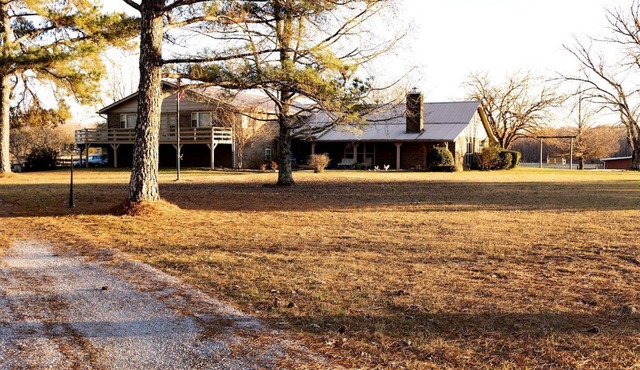 Kid and Pet-Friendly Lake Glamping in Tupelo, Mississippi