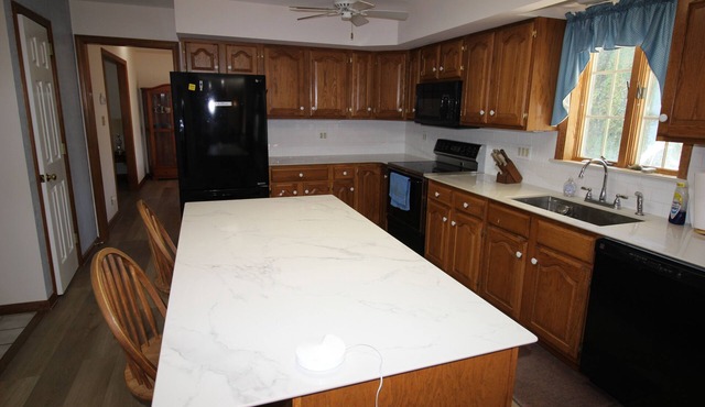 Kid friendly & 2-min walk to golf & eatery/pub in Mechanicsburg