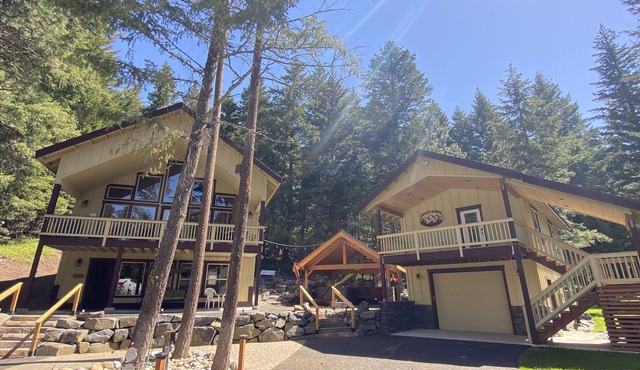 Kid Friendly Cabin with Mother-in-law Suite and Hot Tub!