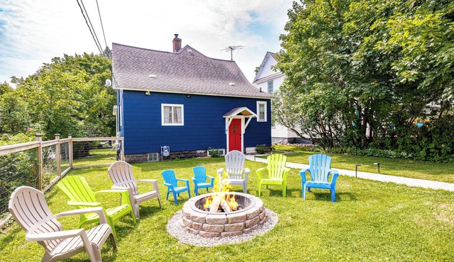 Kid-friendly, Family Homebase Only 2 Blocks to Lake Superior - Dine Hike Explore