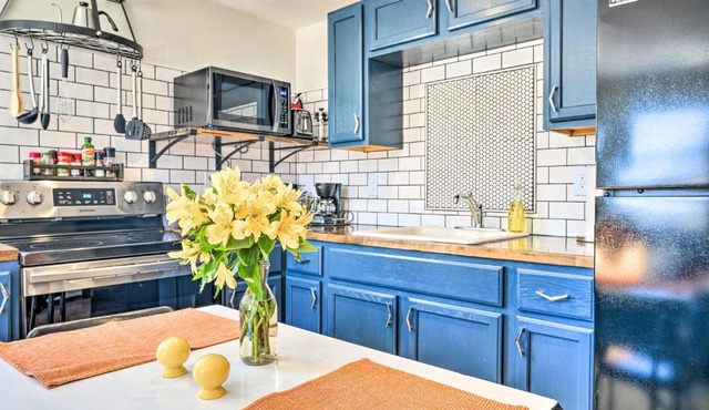 Kid-Friendly House about 8 Mi to Cedar Rapids!