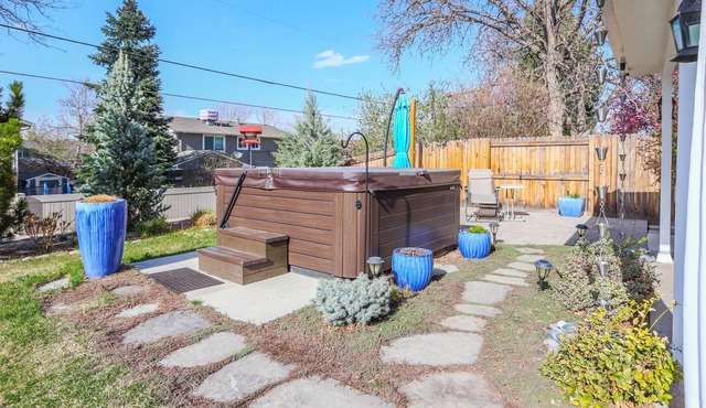 Kid-friendly house w/ hot tub, large yard, near parks and trails!