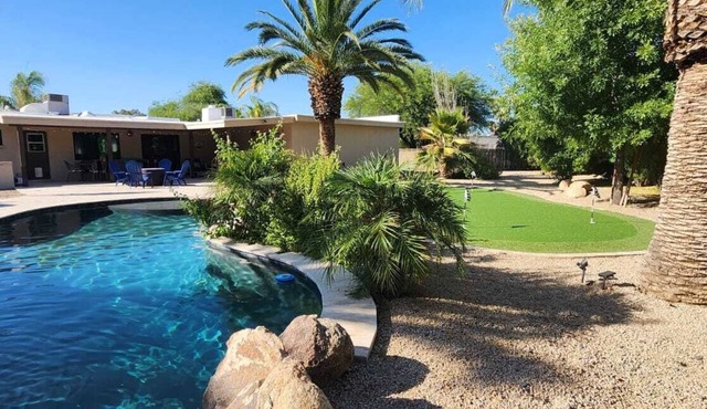 Kierland oasis, pool heater, spa, putting green