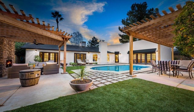 Kierland Retreat w/Heated Pool & Outdoor Fireplace
