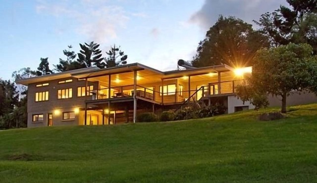 Kieta Luxury Accommodation https:/www.youtube.com/watch?v=9U8a5ifm7j8&t=9s