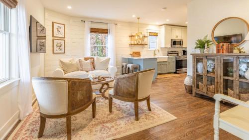 Kildahl House - Boutique Farmhouse Suite #1