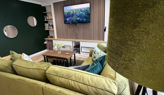 KILEX House | Monthly stays | Stylish 3 dbl bed | Bike Park Wales | Rock Summit