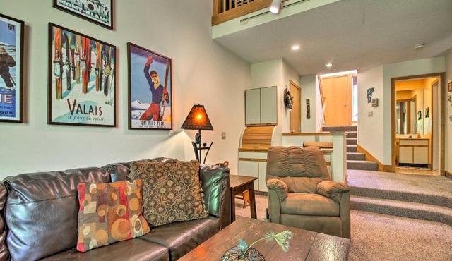 Killington Condo with Spa about 3 Miles to Ski Resort!