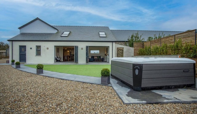 Kiln Park Farmhouse - 4 Bedroom Cottage - Narberth