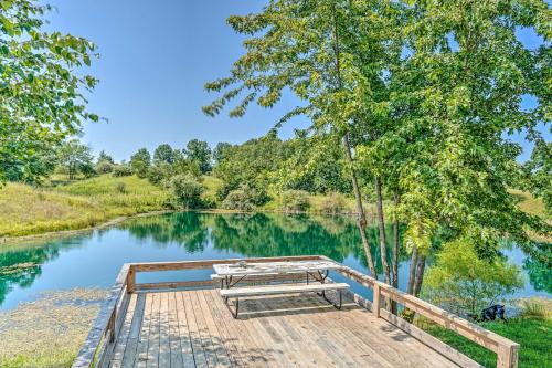 Kimberly's Hope Clark Apt on Farm w/Pool Access