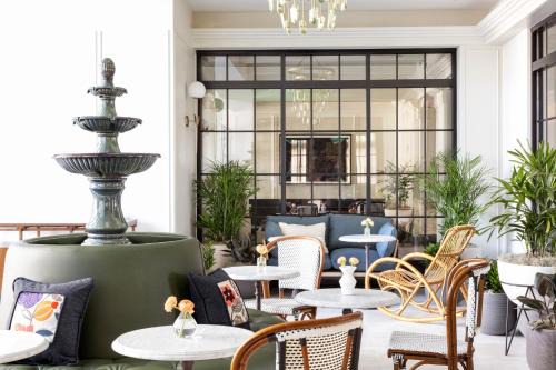 Kimpton Cottonwood Hotel by IHG