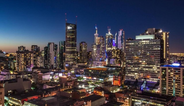 King 1-Bedroom Apartment at Rosslyn Street Melbourne