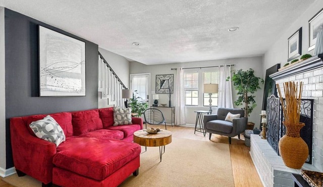 King 3bedroom, centrally located