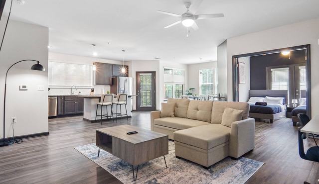 King 3BR Suite in North Raleigh
