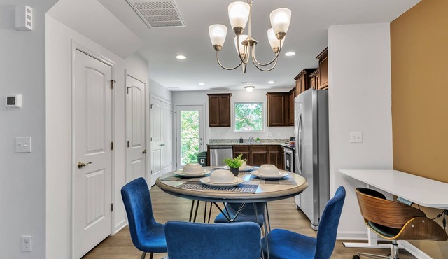 King 3BR Townhouse Mins to Cary NC State