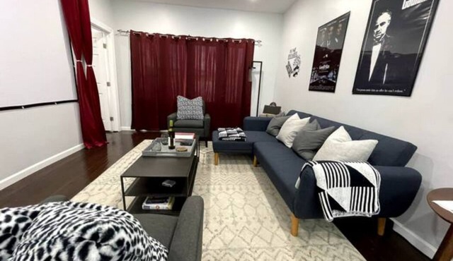 King Bd - Deck - 80" Movie Screen