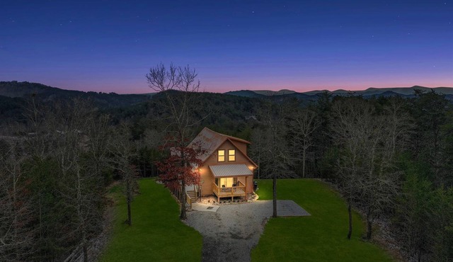 King Bear Cabin - Sensational near Blue Ridge, Turtletown, TN