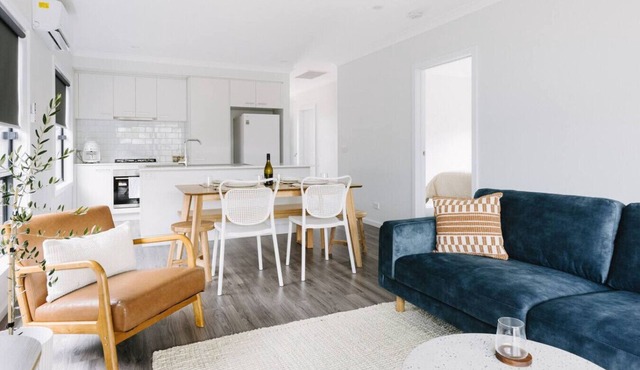 King Bed, 3 Beds, 2 bath + Sleeps 6