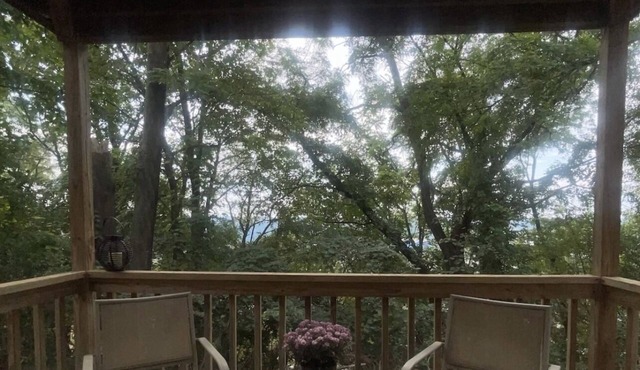 King Bed + Balcony in Swissvale- Neicy’s Nest-B