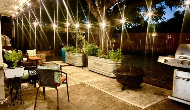 King-bed Beach Fishing Boat Pkg Work-Trip Tub Couples Central Private Quiet