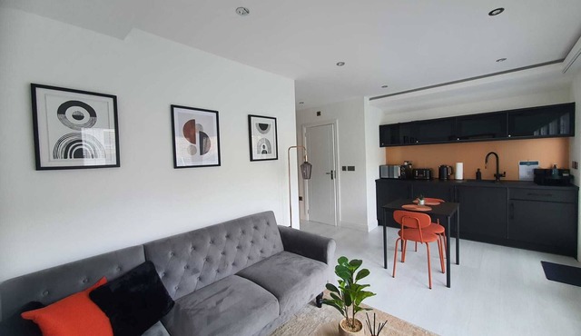 King bed cabin, sauna, hideaway,