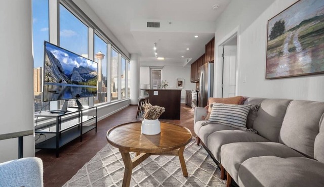 King Bed | Cgy Tower Views| Mins to Saddledome