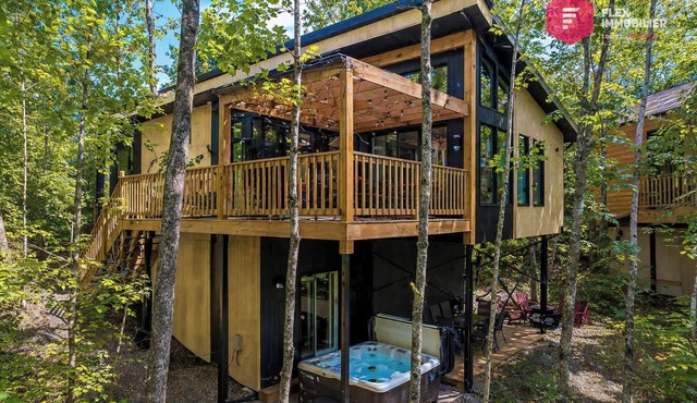 King bed, Cinema screen, Private SPA, Near Quebec