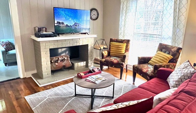 ☆KING BED☆ Family Friendly - Walk to Zoo & Waterpark; Near Downtown & Midtown