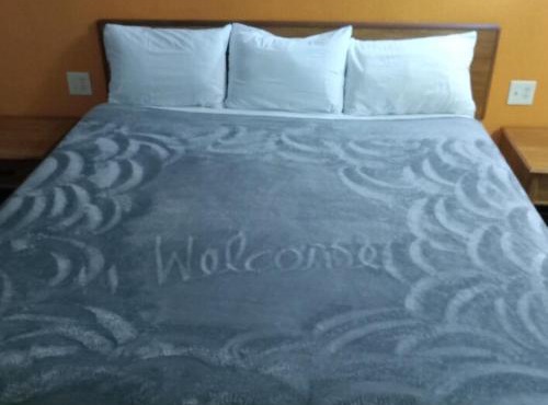 King Bed Hotel Studio 114