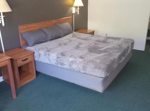 King Bed Hotel Studio 213