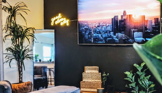 🌊King bed - near SoFi and LAX - free onsite parking