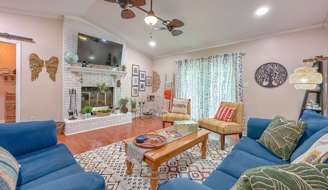 King bed-Office-Pets-Fenced Yard-Fast WiFi