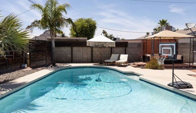 King Bed | Pool | Cabana | Hot Tub | Grill