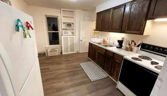 King Bed Private Apartment Near Hospital, Arena